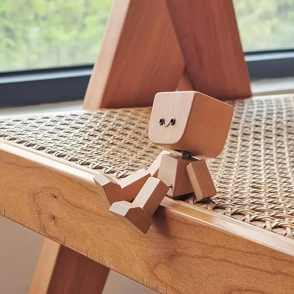 Charming Little Wooden Figure That Sways with 12PCS Magnetic Expressions